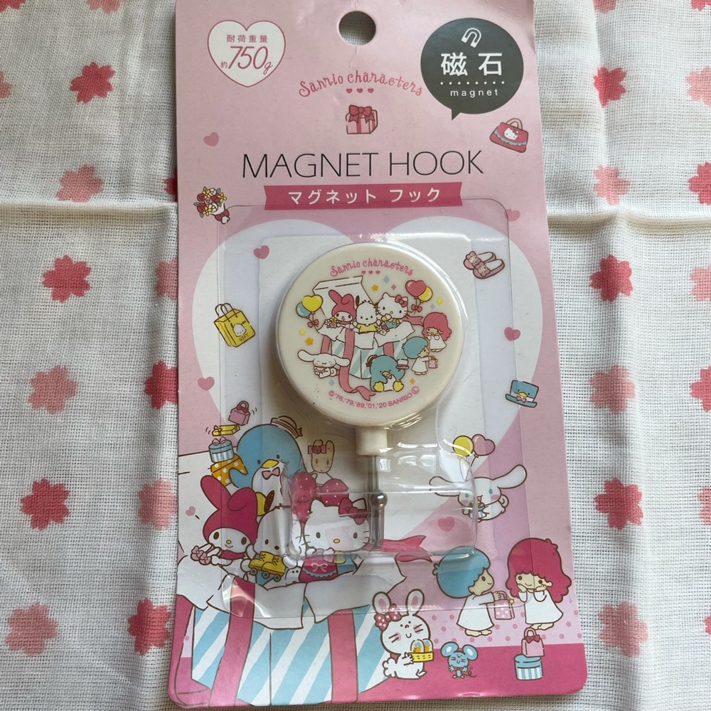 Magnetic Sanrio Hello Kitty & Friends Hook
